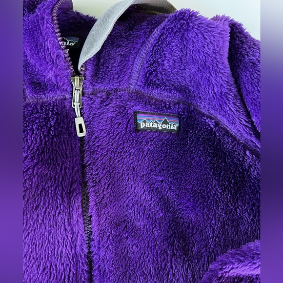 Women’s Patagonia Purple Fleece Jacket with attached hood - Picture 3 of 10